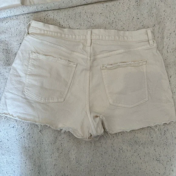 Universal thread Jean shorts - Picture 3 of 4